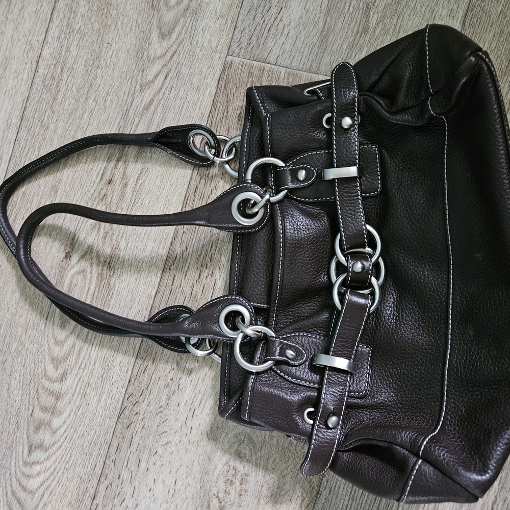 Wilsons Leather Brown and Silver Shoulder Bag with Sleek Design